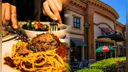 Popular cadena de restaurantes quiebra y cerrará sus locales en Estados Unidos: despidieron a miles de empleados