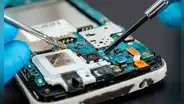 ¿Llevaste tu teléfono a reparar? Así puedes saber si usaron piezas originales o genéricas