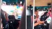 Chofer en Perú detiene bus con pasajeros para comprar regalo a su novia y en redes bromean: “A mí ni un chicle”
