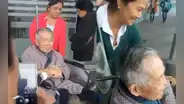 Alberto Fujimori es visto saliendo de clínica y comentó sobre su candidatura: "Vamos a ver"