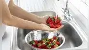 Estos son los 4 pasos para lavar correctamente las fresas y evitar problemas de salud