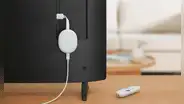 ¿Tienes un Chromecast? Así puedes hacerlo funcionar en tu Smart TV sin enchufarlo a la corriente