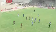 Universitario vs. Alianza Atlético: partido se paralizó por invasión de hinchas en las tribunas