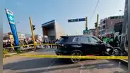 Carabayllo: hombre es acribillado mientras conducía y atropella a adulto mayor que esperaba el Metropolitano
