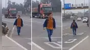 Joven corrió por la Panamericana Norte para llegar a tiempo a su trabajo durante paro