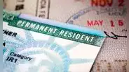 Los “inmigrantes especiales” que no necesitan parole humanitario para obtener la Green Card en Estados Unidos en 2024