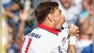 Nacional se quedó con el clásico: ganó 2-1 ante Peñarol en un partido lleno de proyectiles