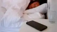 ¿Es malo dejar tu teléfono cargando toda la noche? Ventajas y desventajas de esta costumbre
