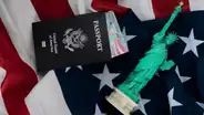 ADIÓS al pasaporte y VISA: el ÚNICO documento obligatorio que necesitas para viajar a EE. UU. si eres inmigrante