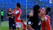 Jugadoras de Alianza Lima y Santa Fe se agarran a golpes en pleno partido y terminan expulsadas