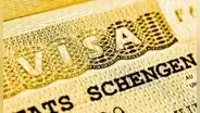 Visa DORADA en Estados Unidos: estos son los 4 pasos para poder obtener tu residencia permanente en 2024