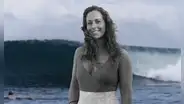 Giulia Manfrini, la surfista que falleció tras ser atravesada por un pez aguja mientras surfeaba en el mar de Indonesia