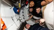 Regresan 4 astronautas a la Tierra, luego de retrasos por una nave de SpaceX y el huracán Milton