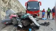 Tragedia en Arequipa: tres fallecidos deja choque entre bus y auto en la vía Cerro Verde