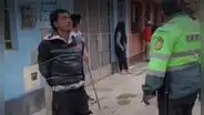 Vecinos amarran a poste de luz a presunto ladrón e intentan tomar justicia por sus propias manos en Carabayllo