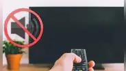 ¿Tu Smart TV suena, pero la pantalla se puso negra? Así podrás solucionarlo al instante