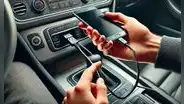 ¿Cargas tu celular en el puerto USB del auto? Esto le pasará a la batería si sigues haciéndolo