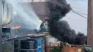 Incendio en San Martín de Porres: llamas consumieron almacén clandestino de cisternas de combustible