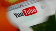 ¿Con ganas de regresar al pasado? Con este truco en YouTube podrás ver miles de vídeos antiguos al instante