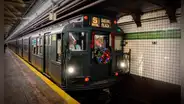 Navidad en el Metro de Nueva York: viaja al pasado en los trenes históricos de la MTA este diciembre en USA