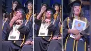 Joven llevó fotografía de su padre fallecido a graduación y conmueve en redes: “Me guía desde el cielo”