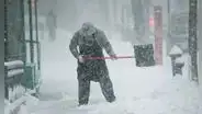 Buenas noticias para inmigrantes en Nueva York: se buscan trabajadores temporales para limpieza de nieve