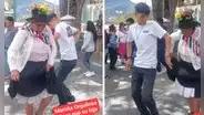 Peruano regresó a su pueblo natal en Huancavelica y bailó huaylas junto a su madre: “Qué orgullo”