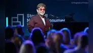 Elton John: "He vivido una vida increíble, pero ha sido una vida terrible y agotadora"