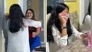 Joven recibe dinero en intercambio navideño y desata debate: “El mejor regalo de todos”