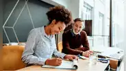 ¿Quieres renunciar y aún no termina tu contrato? Conoce las consecuencias de dejar tu trabajo antes de tiempo