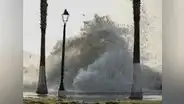 Olas de 2 metros golpean balnearios del norte y Callao