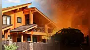 Por qué en EE. UU. construyen sus casas con madera y no con cemento en zonas vulnerables por desastres naturales