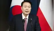Detienen Yoon Suk-yeol, expresidente de Corea del Sur, acusado de presunta insurrección por ley marcial