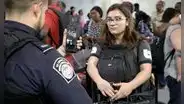 ¡Alerta en la frontera! Esto buscará CBP en los celulares de quienes ingresan a Estados Unidos desde México