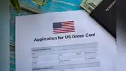 ¡Presta atención, inmigrante en Estados Unidos! Por estas 5 razones pueden negarte la Green Card, según USCIS