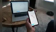 ¡Cuidado con esta nueva estafa en EE.UU.! Así es como logran vaciar tu cuenta bancaria sin que lo notes