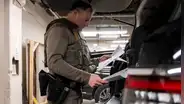 Policía en Illinois detiene a inmigrante colombiano sin licencia de conducir y lo libera luego por esta razón particular