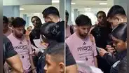 Joven duda de la identidad de Messi en aeropuerto y el momento es viral: "Una persona igual a cualquiera"