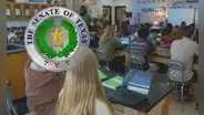 Greg Abbott y el proyecto de ley sobre "vouchers escolares" en Texas que permitiría usar fondos públicos en la educación privada