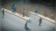 Menores asaltan con machete a madre mientras dejaba a sus 3 hijos en colegio en Chorrillos
