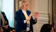 Gobernadora de Maine se enfrenta a Donald Trump por los derechos de las atletas trans: "Te veré en la corte"