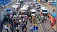 Grave accidente frente a Mega Plaza: combi choca contra muro en la Panamericana Norte y deja 11 heridos