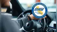 Estas personas podrán renovar su licencia de conducir en California sin necesidad del examen teórico, según DMV