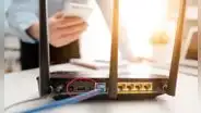 ¿Qué pasa si conectas tu teléfono al puerto USB que tu router tiene en la parte posterior?