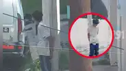 Atraparon a supuesto ladrón, lo amarraron en un poste de la calle y le colgaron un cartel: “A la familia no se le roba”