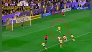 Cristiano Ronaldo regaló un lujoso penal: la 'picó' para el 2-0 de Al-Nassr y sigue acercándose a los 1.000 goles