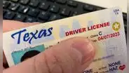 Texas emitirá licencias de conducir para extranjeros, turistas e inmigrantes con validez hasta por 8 años: requisitos AQUÍ