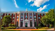 Harvard anuncia matrícula gratuita para estas familias: cubrirá comida, alojamiento, seguro médico y costos de viaje