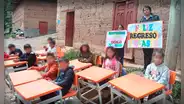Más de 300 escolares inician clases en la calle por aulas colapsadas por lluvias en Pataz
