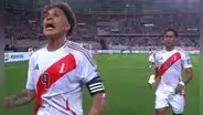 Paolo Guerrero le da vida a Perú en las Eliminatorias: definió entre las piernas de Viscarra para el 2-0 ante Bolivia
